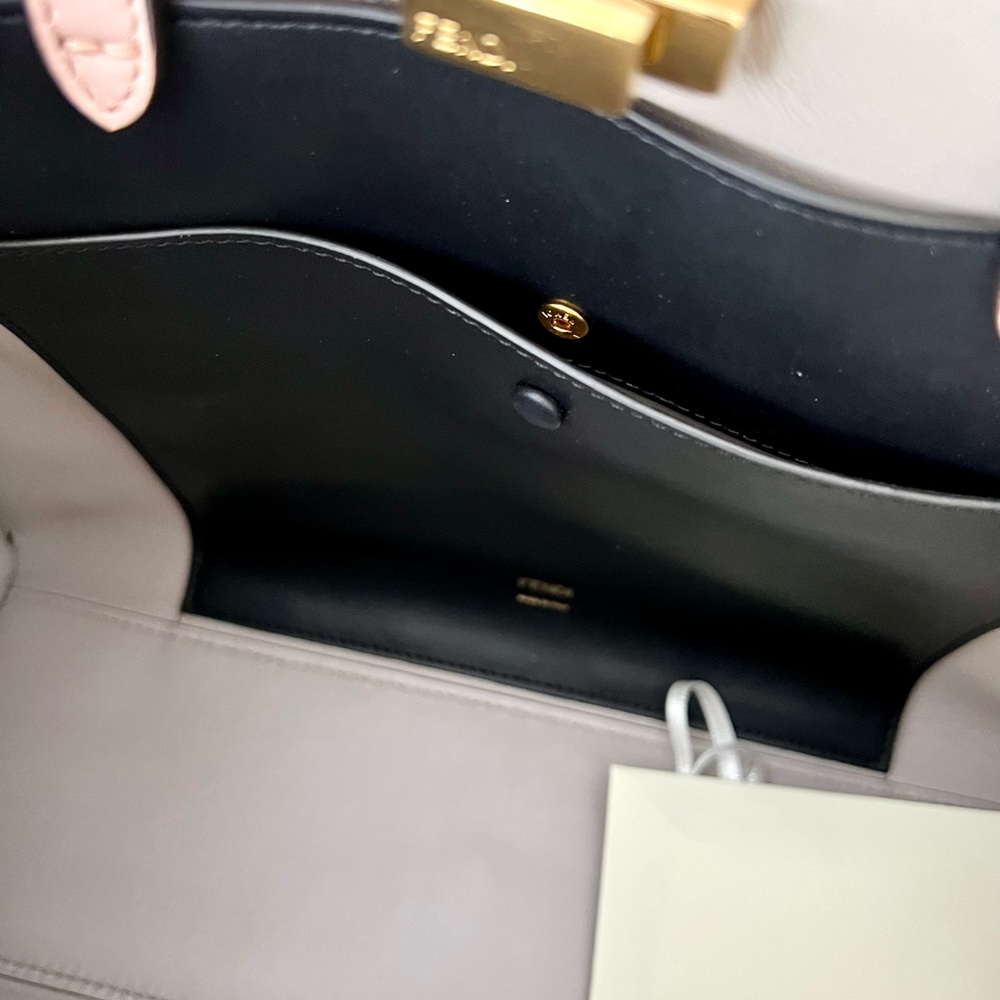 Fendi Peekaboo Medium BRAND NEW - Picture 7 of 9